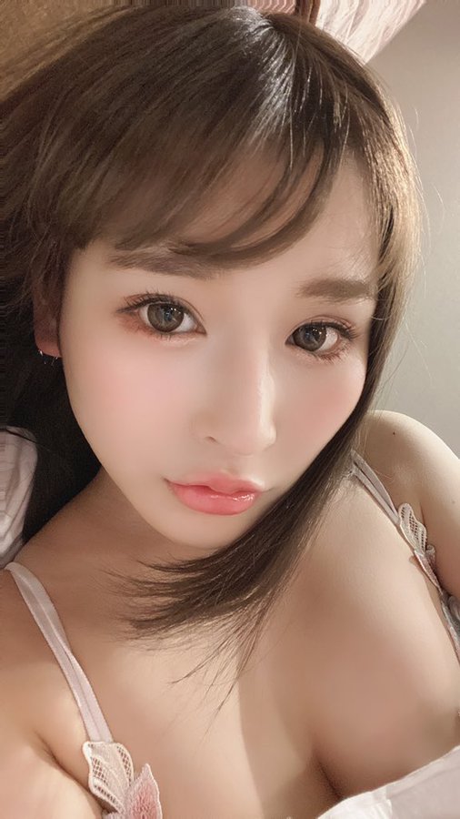 辣妹校正回歸！  E罩杯刺青美少女「葉月蕾菈」改名換造型狂吸上萬粉絲回流！