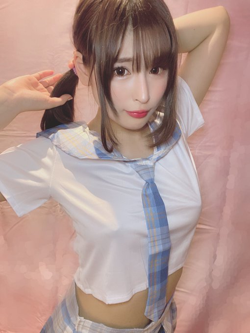 辣妹校正回歸！  E罩杯刺青美少女「葉月蕾菈」改名換造型狂吸上萬粉絲回流！