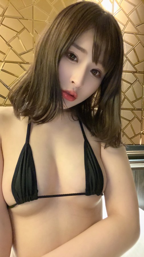 辣妹校正回歸！  E罩杯刺青美少女「葉月蕾菈」改名換造型狂吸上萬粉絲回流！