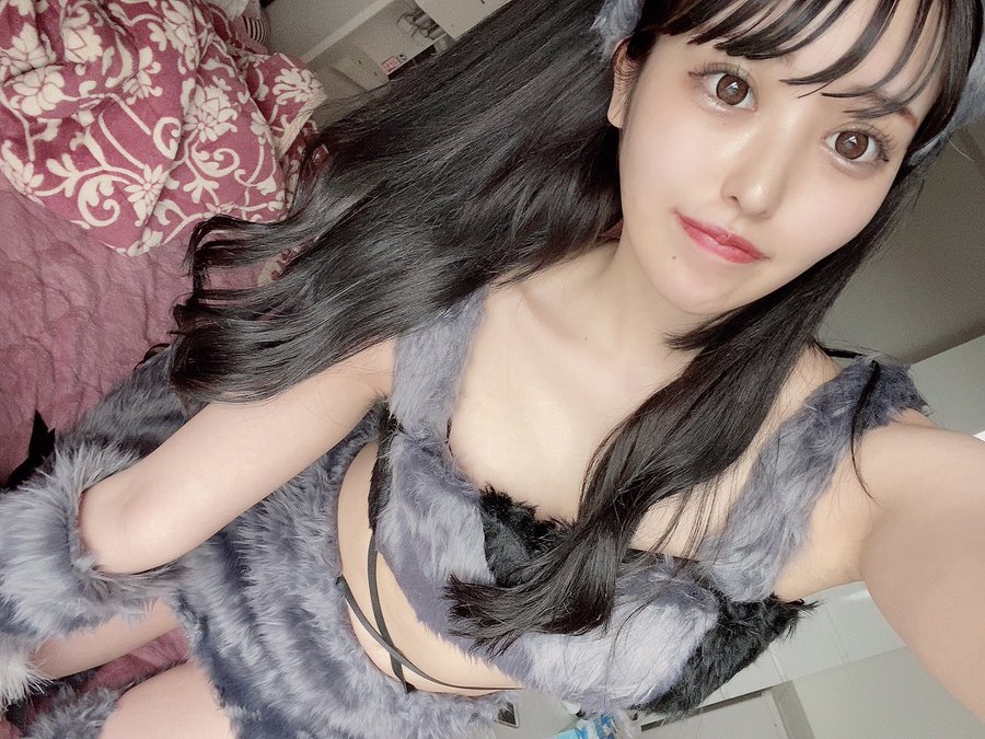 人如其名！雪嫩白皙B罩杯貧乳美少女「姬乃雪」出道！推特一周拿下近9千追蹤！