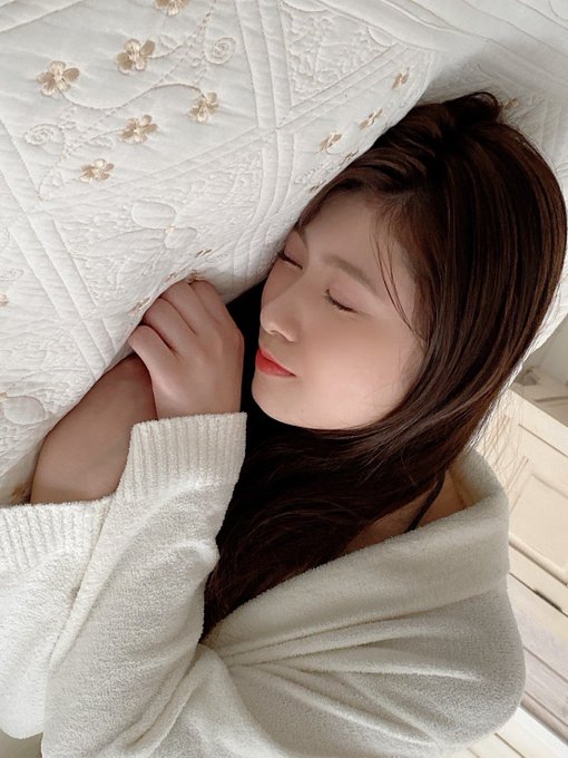 溫柔氣質！  D罩杯美乳女大學生「栗宮雙葉」出道！推特一周衝破四千粉絲！