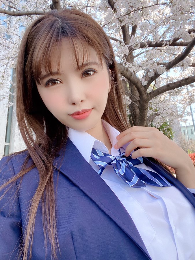 改名復出！  H罩杯長腿美女「綠川雅」閃電引退沈寂3個月改名「MIYABI」重生！