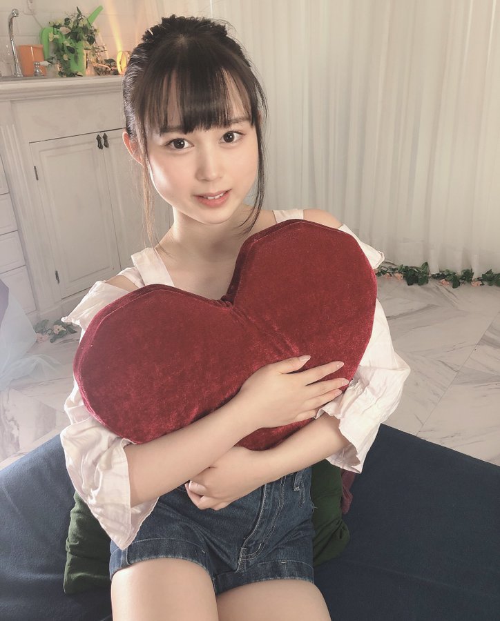 追蹤破萬就出道！  D罩杯美少女大尺度寫真偶像「花芽有棲」5天達標實現承諾出道！