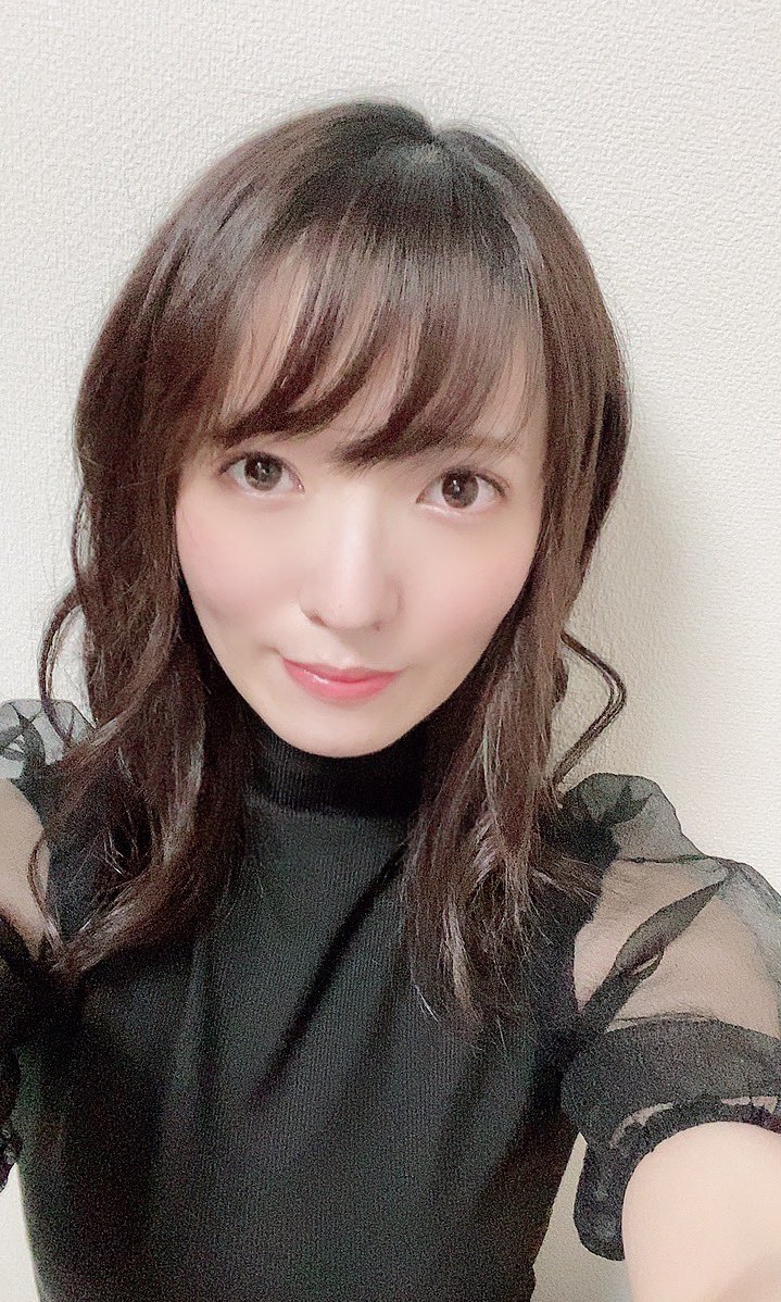 聲優級！  20歲F罩杯聲優學校學生「小花暖」出道！