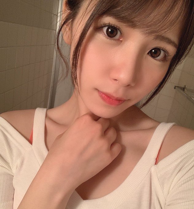 翹臀美乳！  D罩杯前學生會長「花崎心春」出道！坦言最愛大叔熟男魅力！