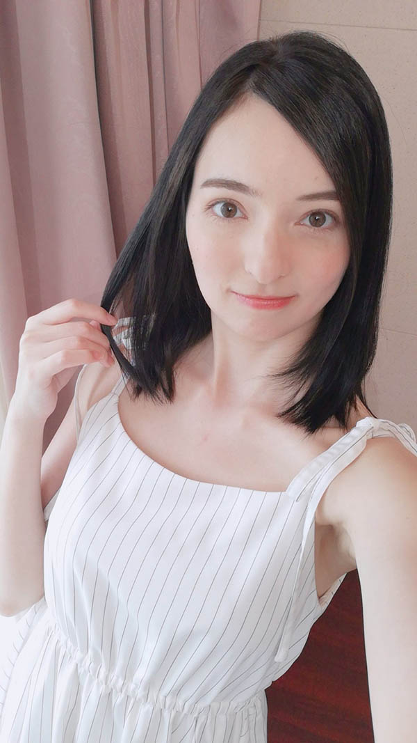 悲報！貧乳美日混血甜心「西田卡麗娜」閃電宣布下個月底正式退場！