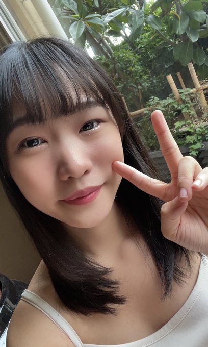 姐妹同時出道！  B罩杯美少女雙胞胎的妹妹「白石暖」！