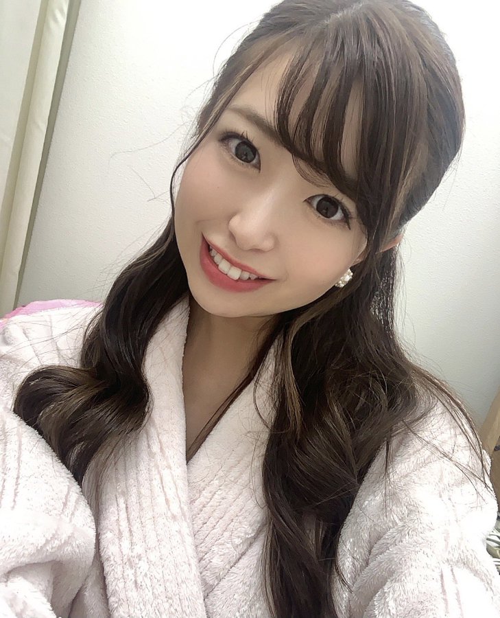 笑容逐漸母湯！  F罩杯美麗地方太太「弘中優」出道全因和老公房事歸零！