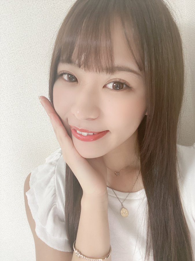 陽光運動型！  20歲B罩杯競泳少女「青木桃」出道！自曝3歲就開始學游泳！