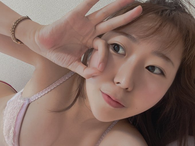 白嫩Q彈！  C罩杯美乳大學生「琴羽未央奈」推特勤擠胸大放福利！