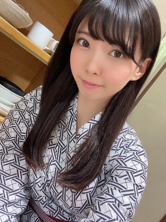 性感甜美！  D罩杯美乳素人「花井滴」推特除了福利美照還有小寵豬！