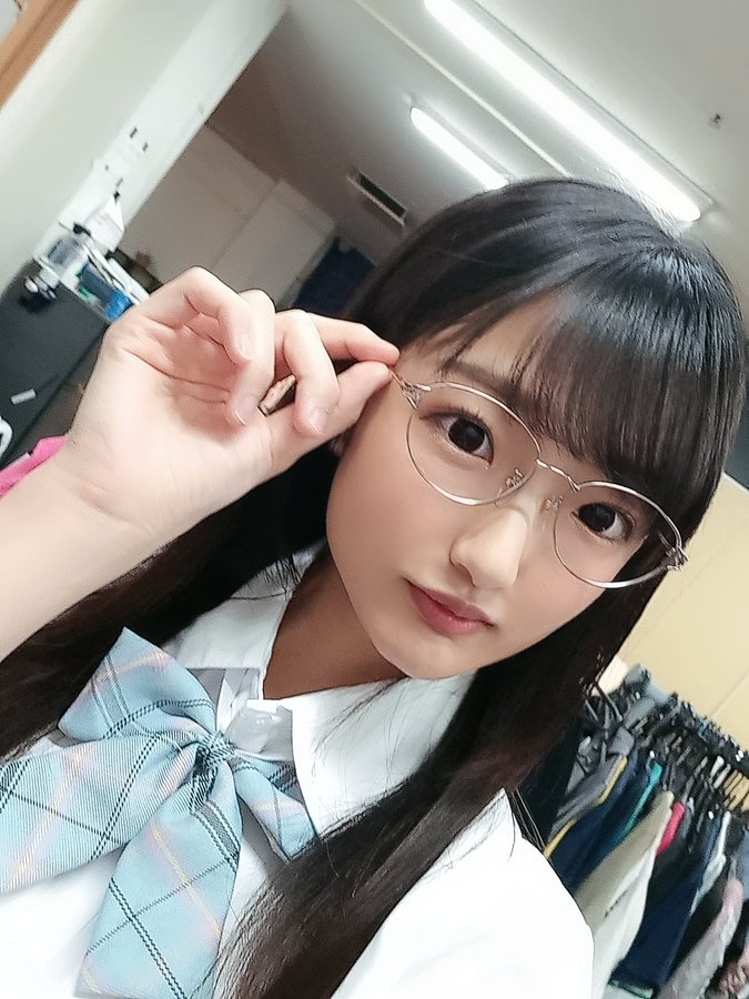 性感單眼皮！雪白F罩杯纖細美少女「夏愛梓」移籍事務所改名再戰！