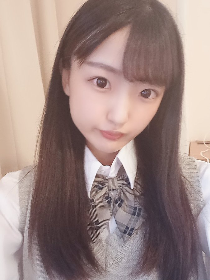 性感單眼皮！雪白F罩杯纖細美少女「夏愛梓」移籍事務所改名再戰！