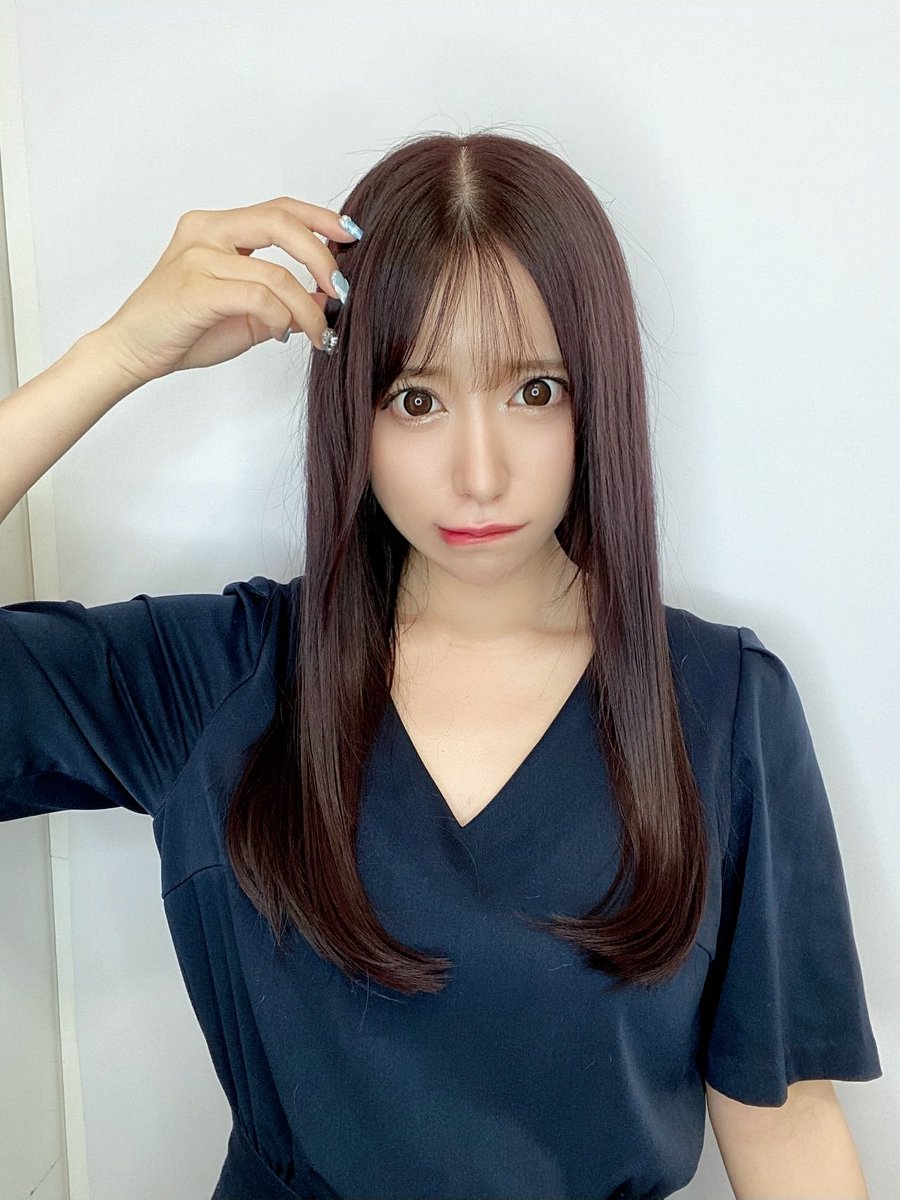 悲報！  E罩杯小島南鐵粉「初美鈴」出道4週年宣布今冬退場！募資計畫能共遊迪士尼！