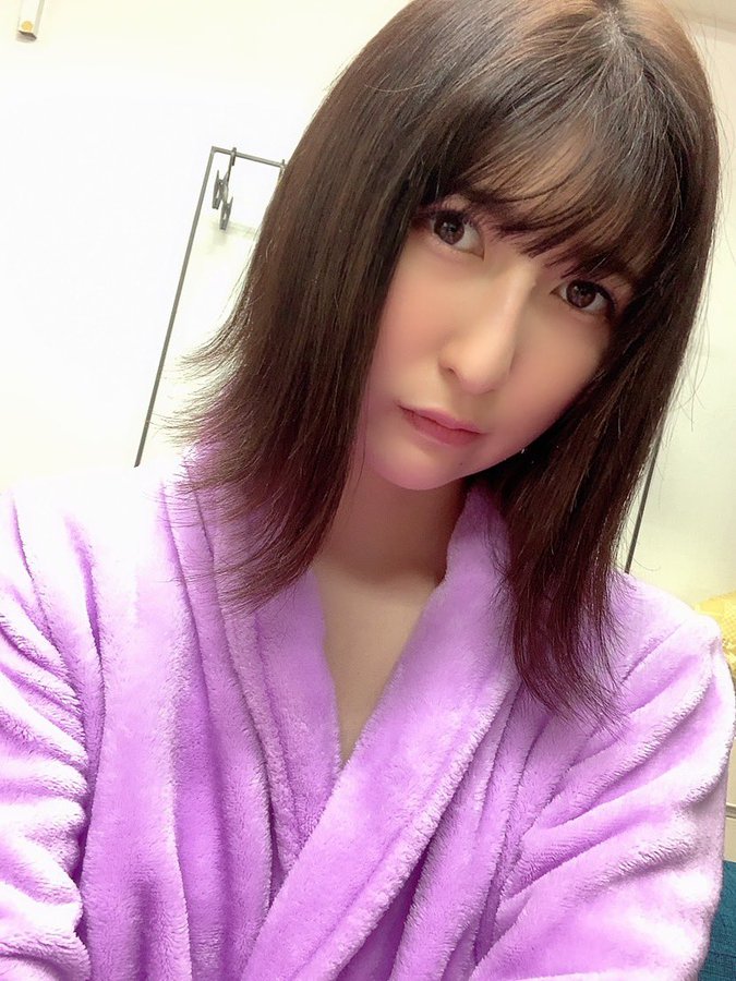 北歐血統！微乳瑞典混血新人「乃愛宇伊香」出道！