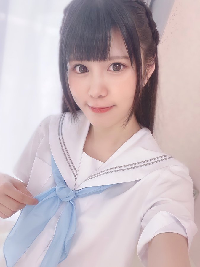 纖細骨感！  20吋水蛇腰C罩杯美少女「越智愛良」出道！自嘲沒胸但敏感度極高！