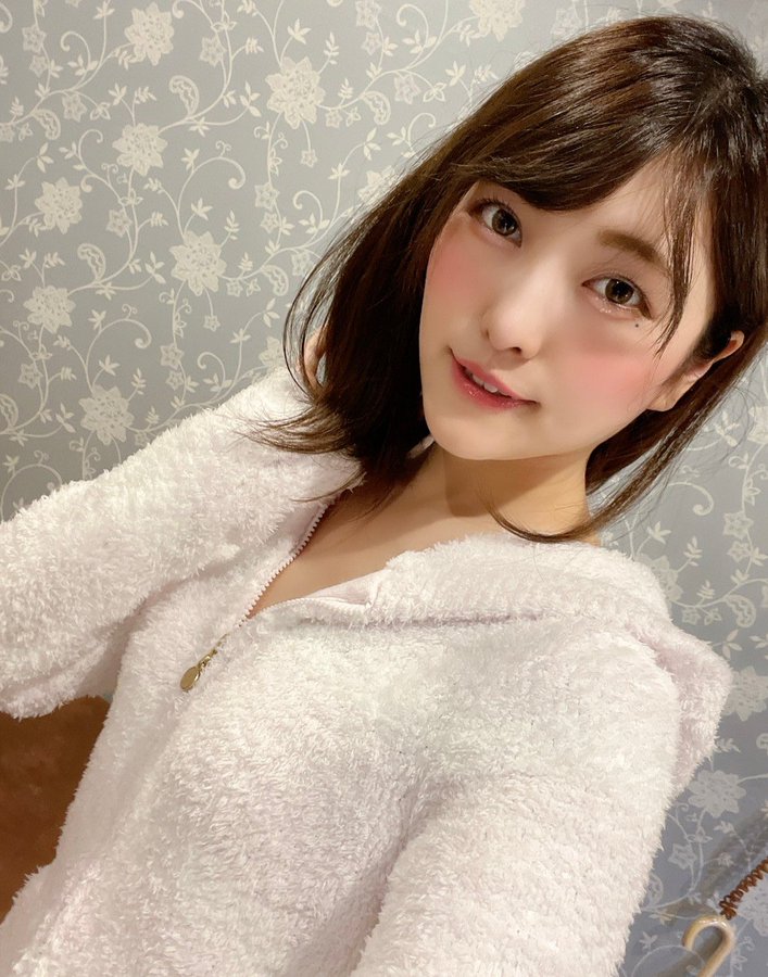 苗條纖細！  B罩杯專科美少女「南伊呂波」出道！