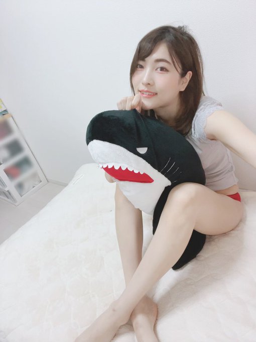 苗條纖細！  B罩杯專科美少女「南伊呂波」出道！