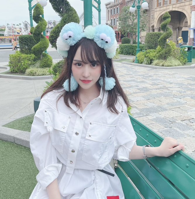 前偶像出道！  E罩杯白皙小馬美少女「時田萌萌」先出大尺寫真集、旋即出道！