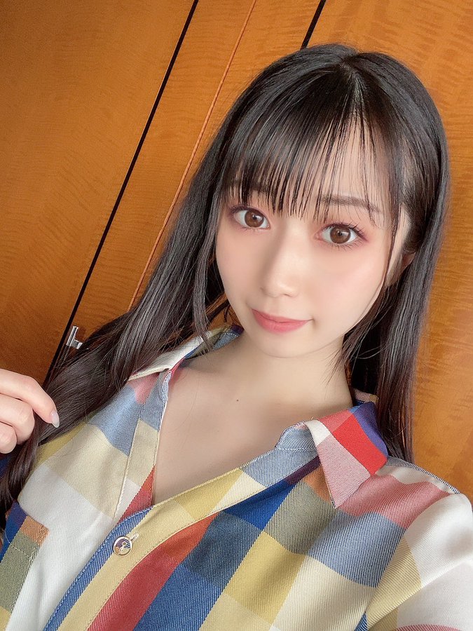 白皙甜美！  E罩杯美少女大學生「宇佐美玲奈」移籍事務所改名繼續在界半工半讀！