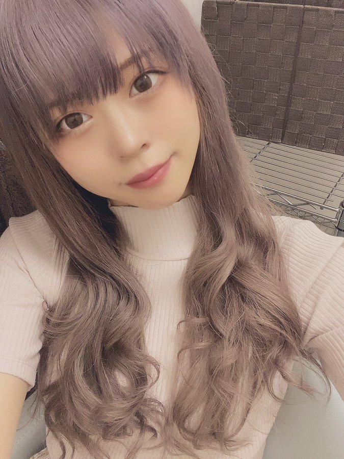 168公分長腿！  E罩杯美少女「乃木野野花」是半年前那位藥學系女大學生！