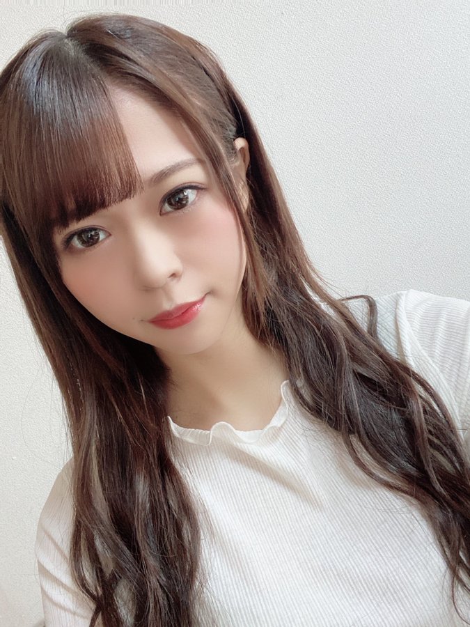 168公分長腿！  E罩杯美少女「乃木野野花」是半年前那位藥學系女大學生！