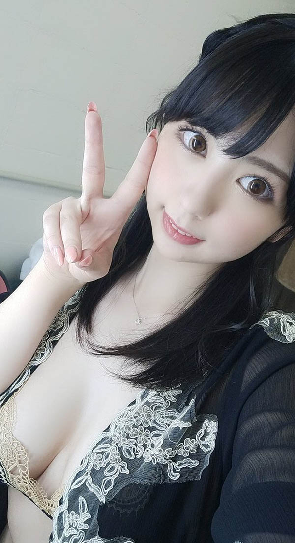 10年一遇！無敵雪白J罩杯美少女「希咲愛麗絲」出道！片商譽「超稀少種巨乳」！