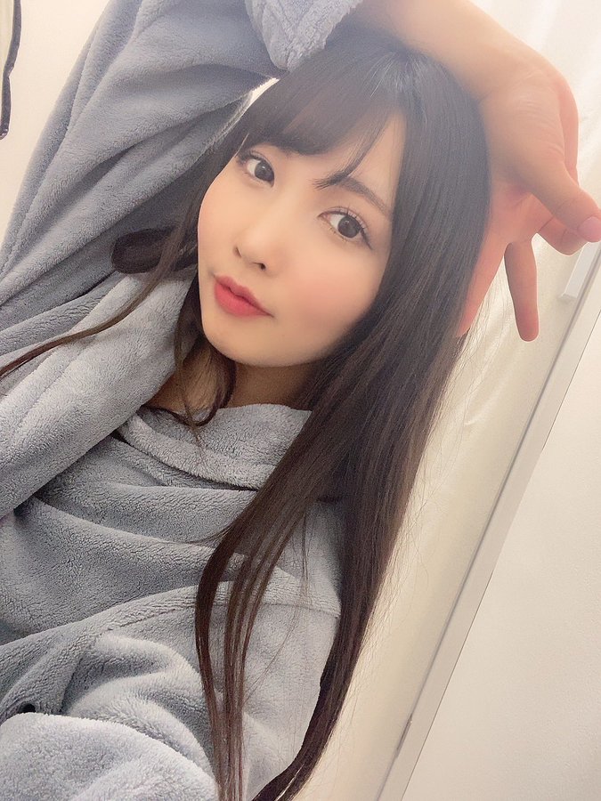 鮮嫩嬰兒肥！  D罩杯女大學生「葉月結衣」出道！