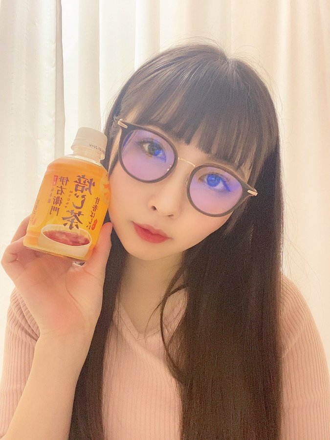 鮮嫩嬰兒肥！  D罩杯女大學生「葉月結衣」出道！