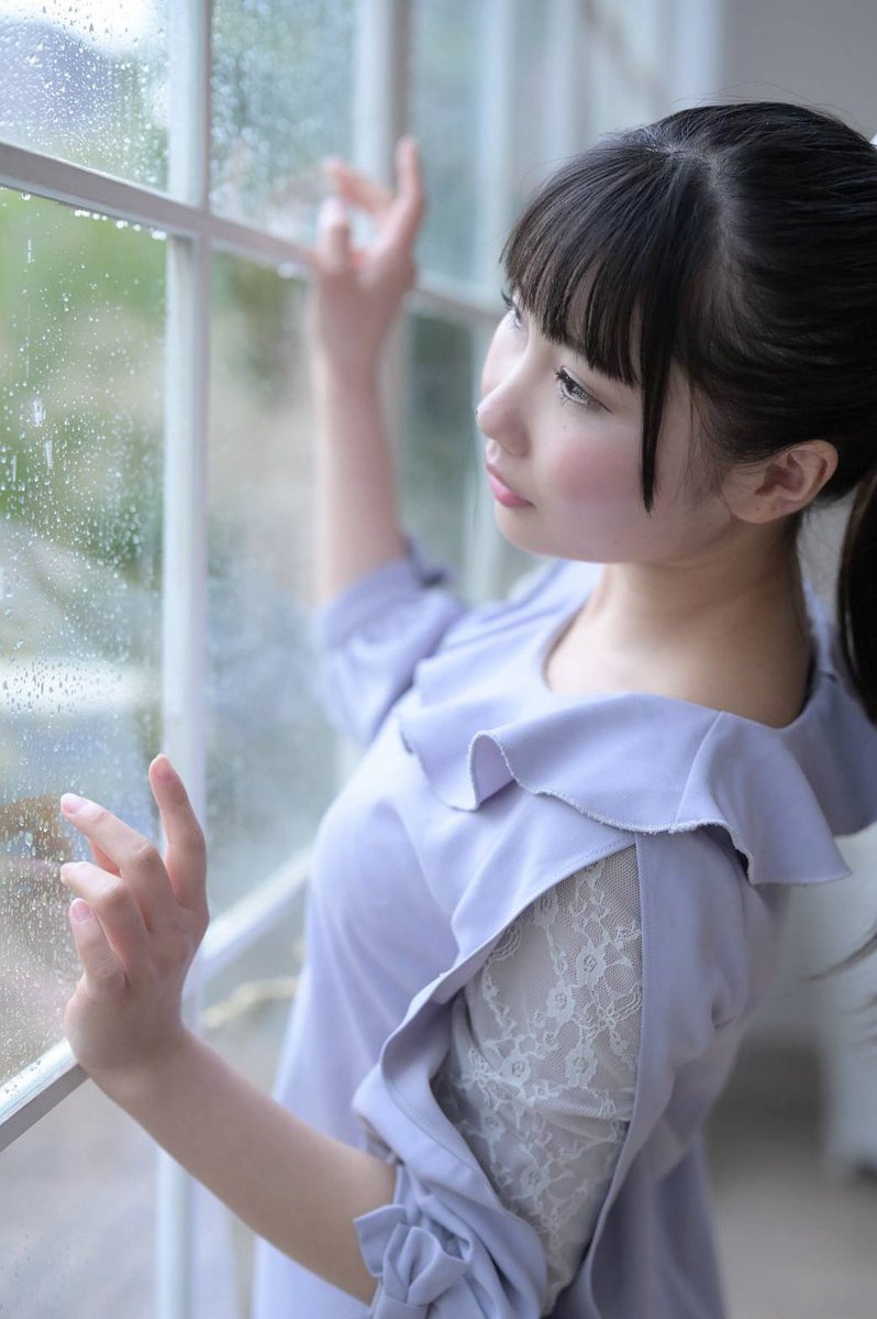 鮮嫩嬰兒肥！  D罩杯女大學生「葉月結衣」出道！