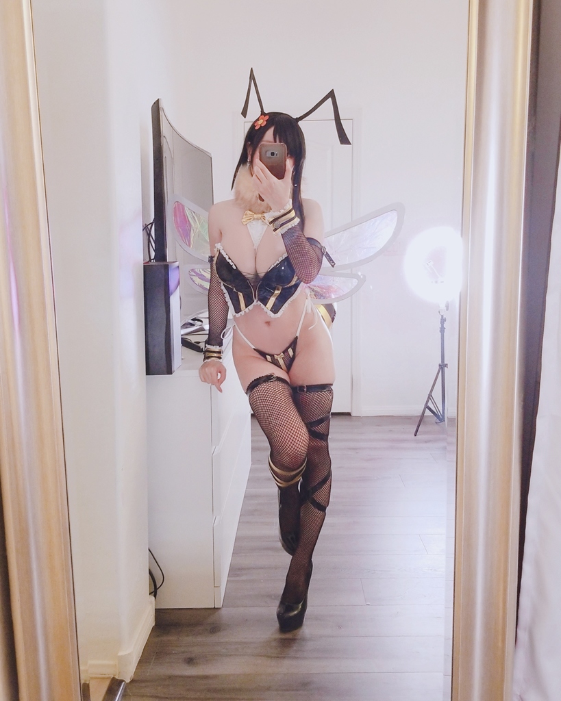  Rinnie Riot – Queen Bee Tifa 