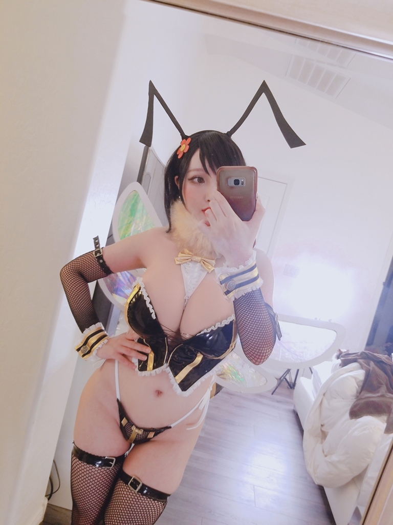  Rinnie Riot – Queen Bee Tifa 