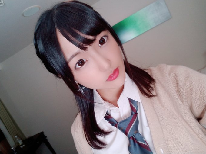 性感單眼皮！雪白F罩杯纖細美少女「夏愛梓」移籍事務所改名再戰！