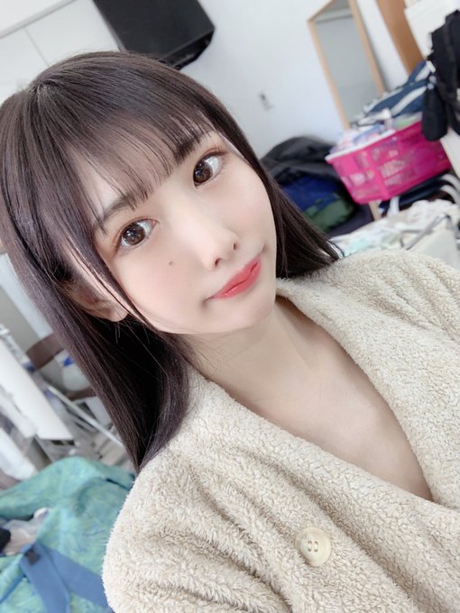 白皙可愛！  B罩杯微乳美少女「橘雛乃」出道自曝全因前男友早洩無法滿足！