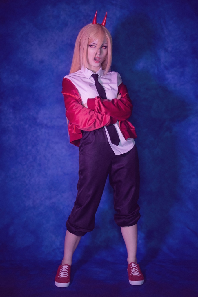  ShiroKitsune – Power (Chainsaw Man) 