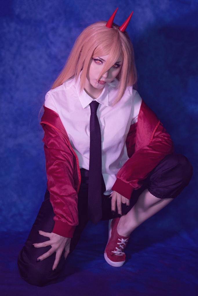  ShiroKitsune – Power (Chainsaw Man) 