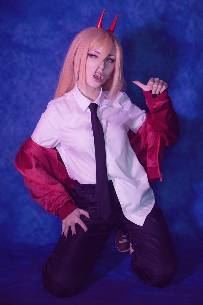  ShiroKitsune – Power (Chainsaw Man) 