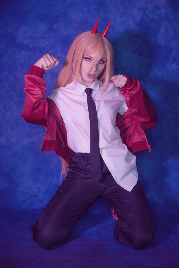  ShiroKitsune – Power (Chainsaw Man) 