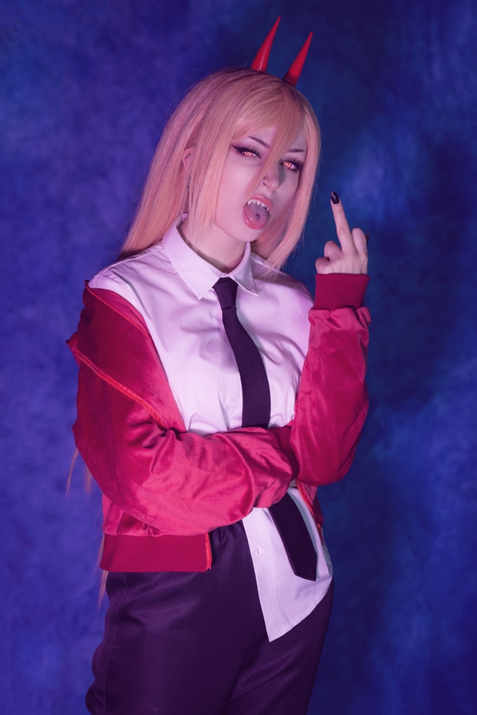  ShiroKitsune – Power (Chainsaw Man) 