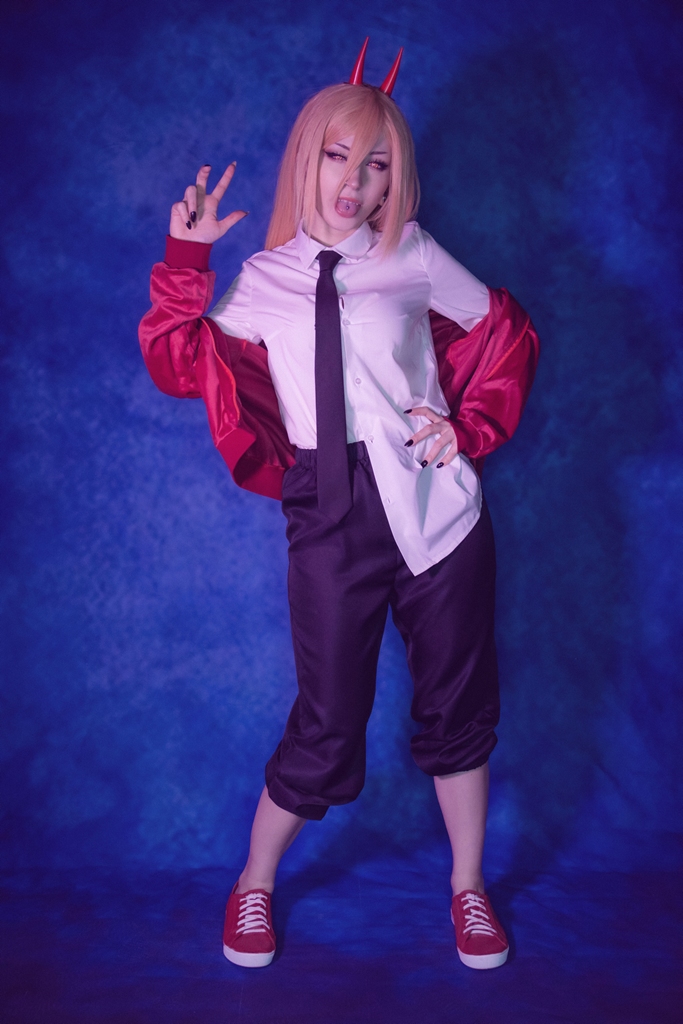  ShiroKitsune – Power (Chainsaw Man) 