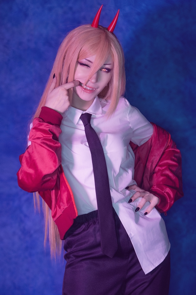  ShiroKitsune – Power (Chainsaw Man) 