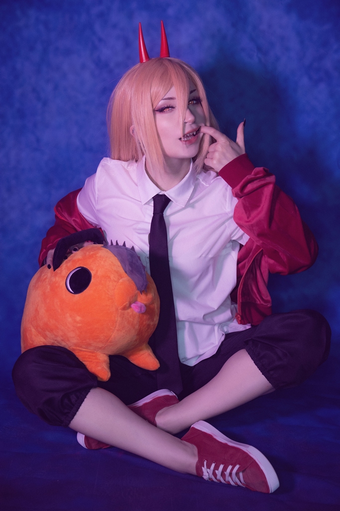  ShiroKitsune – Power (Chainsaw Man) 