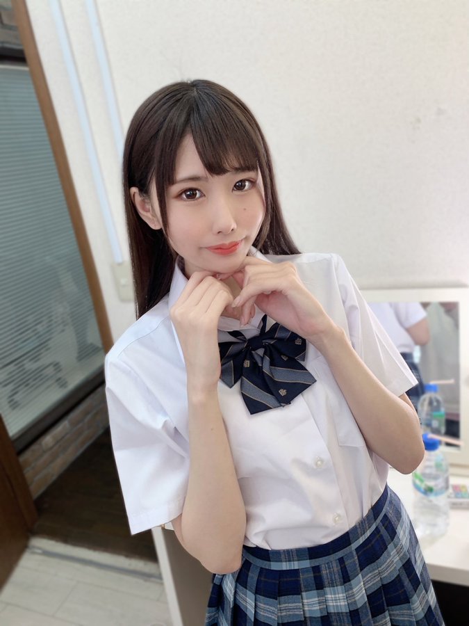 白皙可愛！  B罩杯微乳美少女「橘雛乃」出道自曝全因前男友早洩無法滿足！