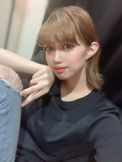 巨人級！  180公D罩杯混血美女「月城綺羅」推特大秀長腿美胸！