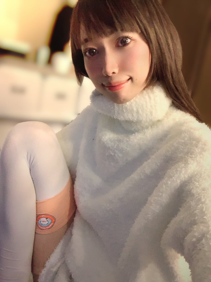 巨人級！  180公D罩杯混血美女「月城綺羅」推特大秀長腿美胸！