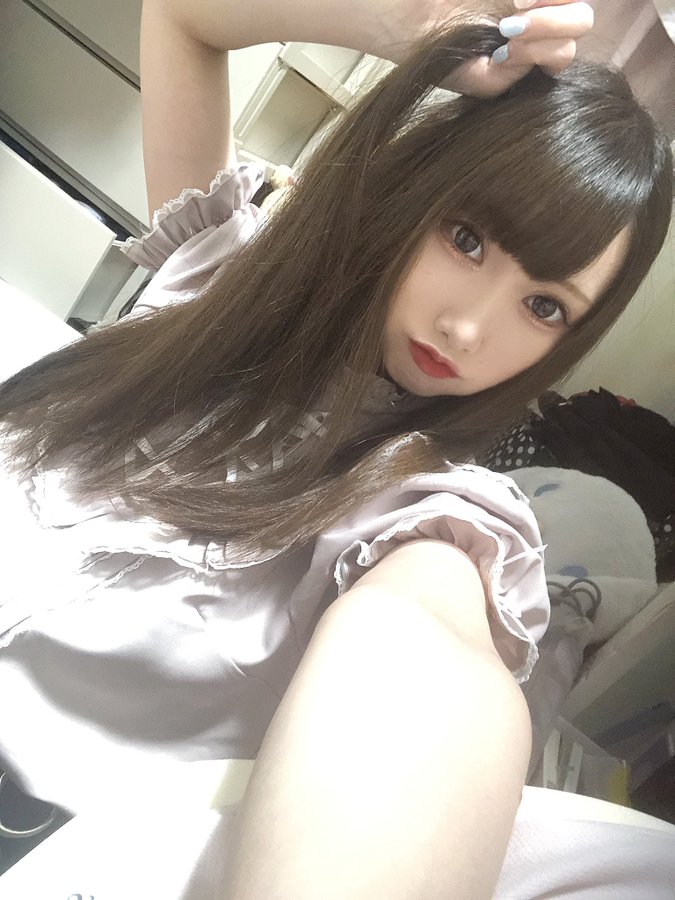 隱藏版素人！  E罩杯黑長直美少女「椎名穗香」偶爾拍片最常出沒在SOD酒吧和樂園！