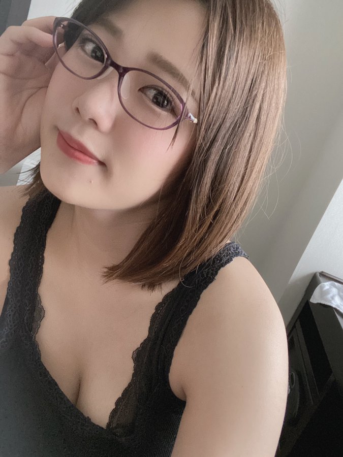 上萬追蹤！界令和第一位J罩杯神乳「佐知子」開玩抖音！