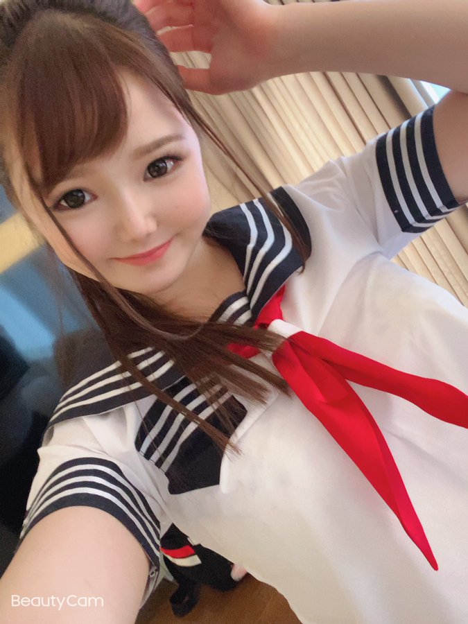 雪白肉感！  F罩杯俄羅斯混血兒「木咲安娜」出道！