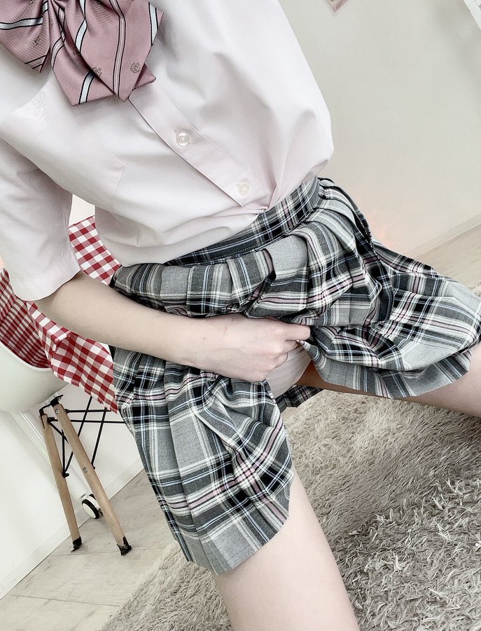 橫空出世！白皙18歲F罩杯美少女「橫宮七海」素人出道火力驚人！