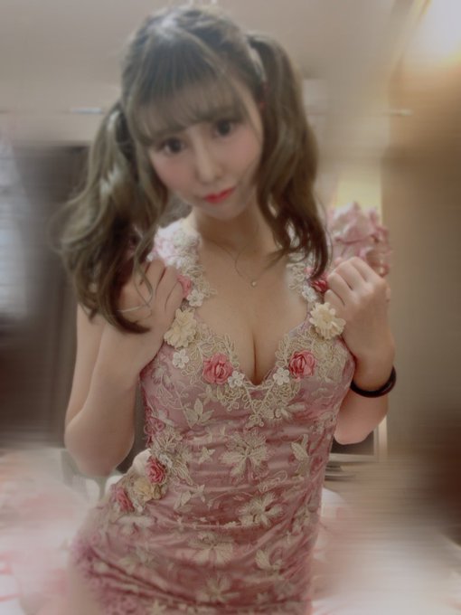 自割蛇信！  20歲獸醫護理師學系女大學生「乙葉柚希」出道超鬥M性格爆發？  ！